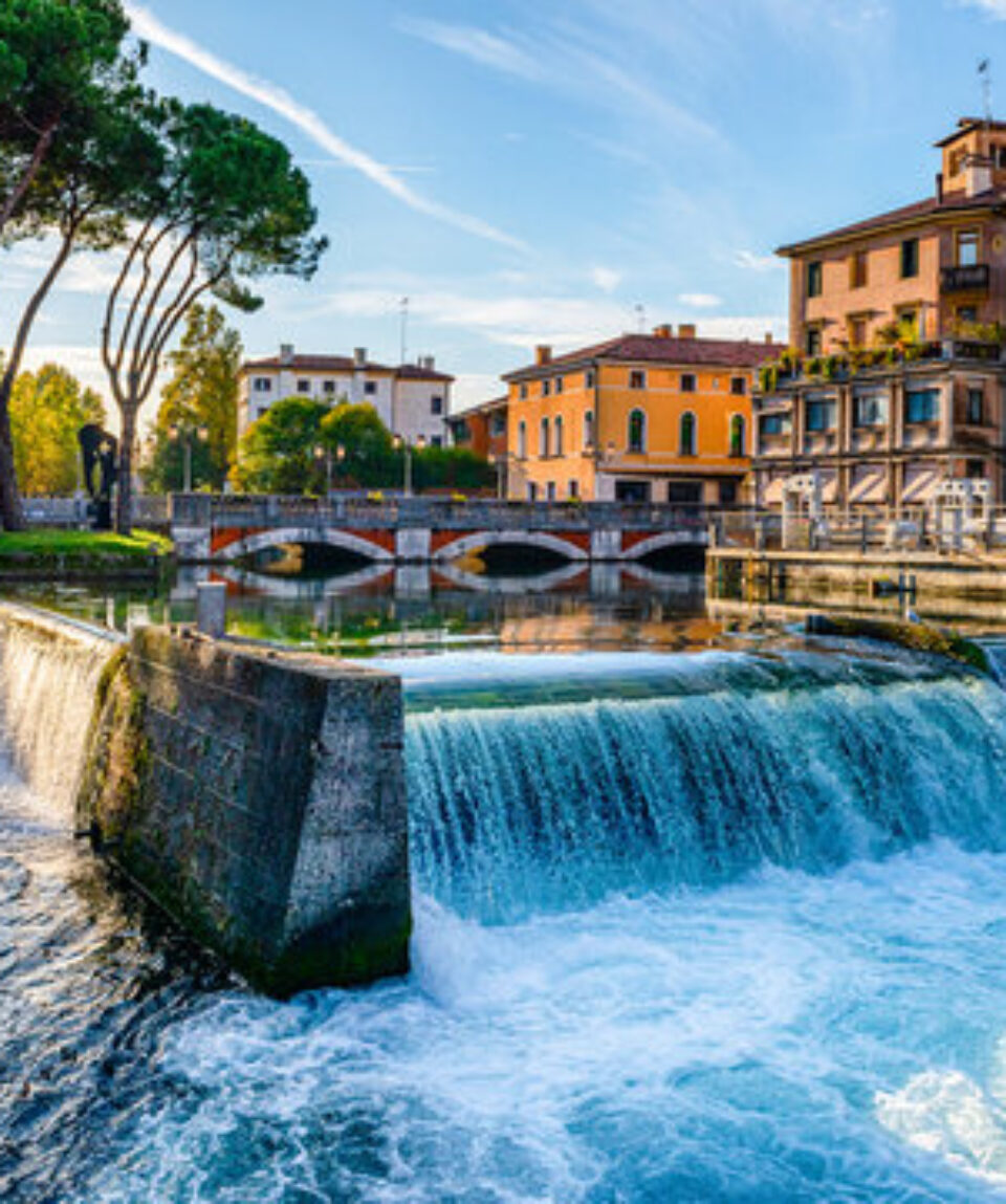 360_F_675451160_x25ocPyQ5oa6pZQgrKhAWZf55p5LCQpJ