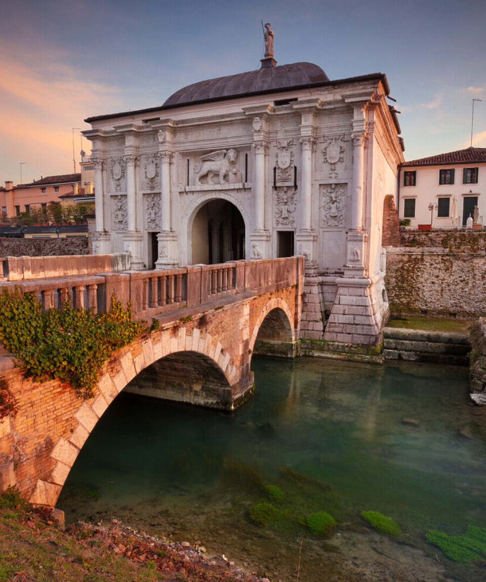 AdobeStock_493766215-1500x1000