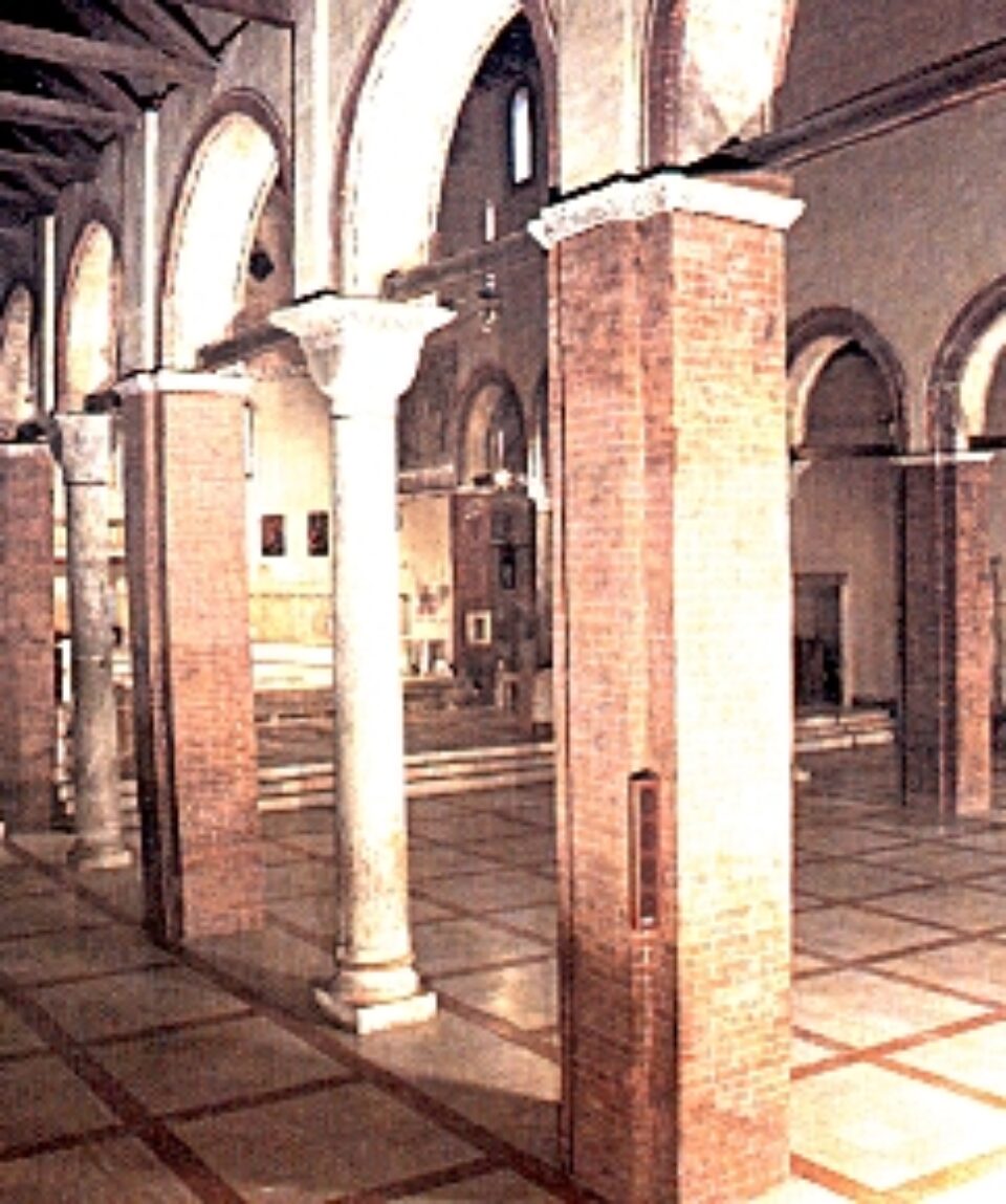 interno-cattedrale-caorle-navata-sinistra