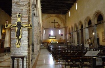 interno-del-duomo-di