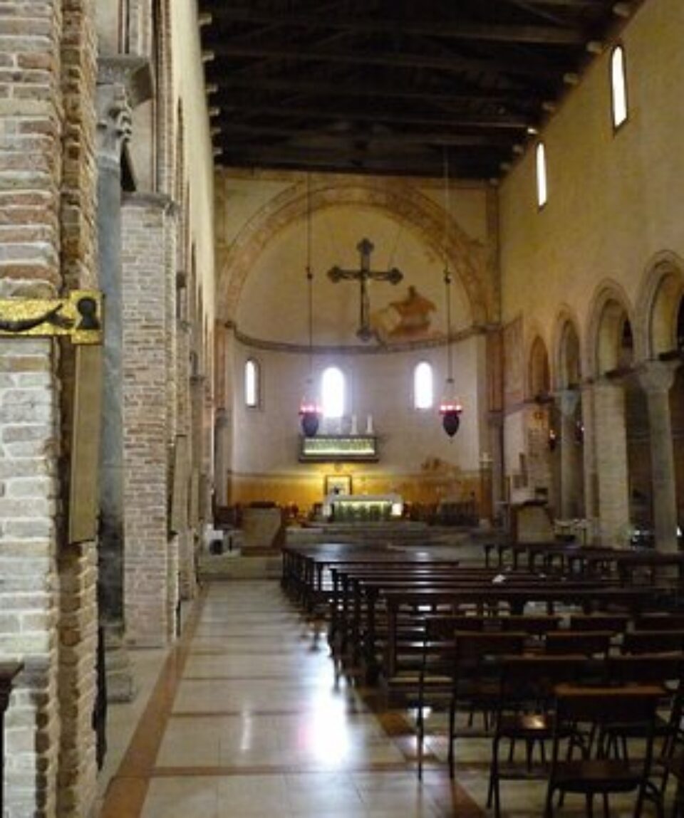 interno-del-duomo-di